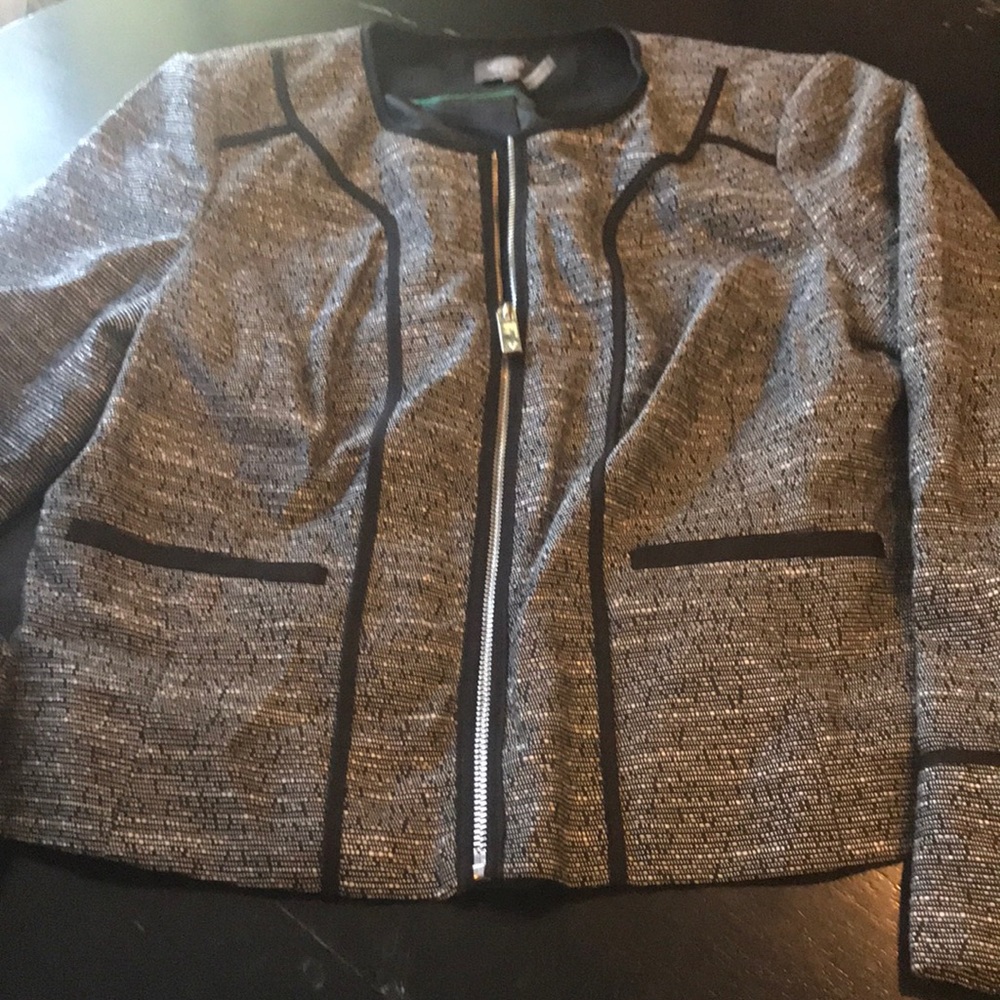 Looks Great 6 Dark Blue Vince Camuto Blazer 🌈
